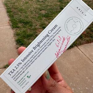 TXA 2.5% Intensive Brightening Cream — White